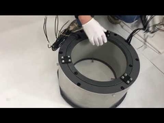 Grote sleepring met holle as en een boring van 300 mm.